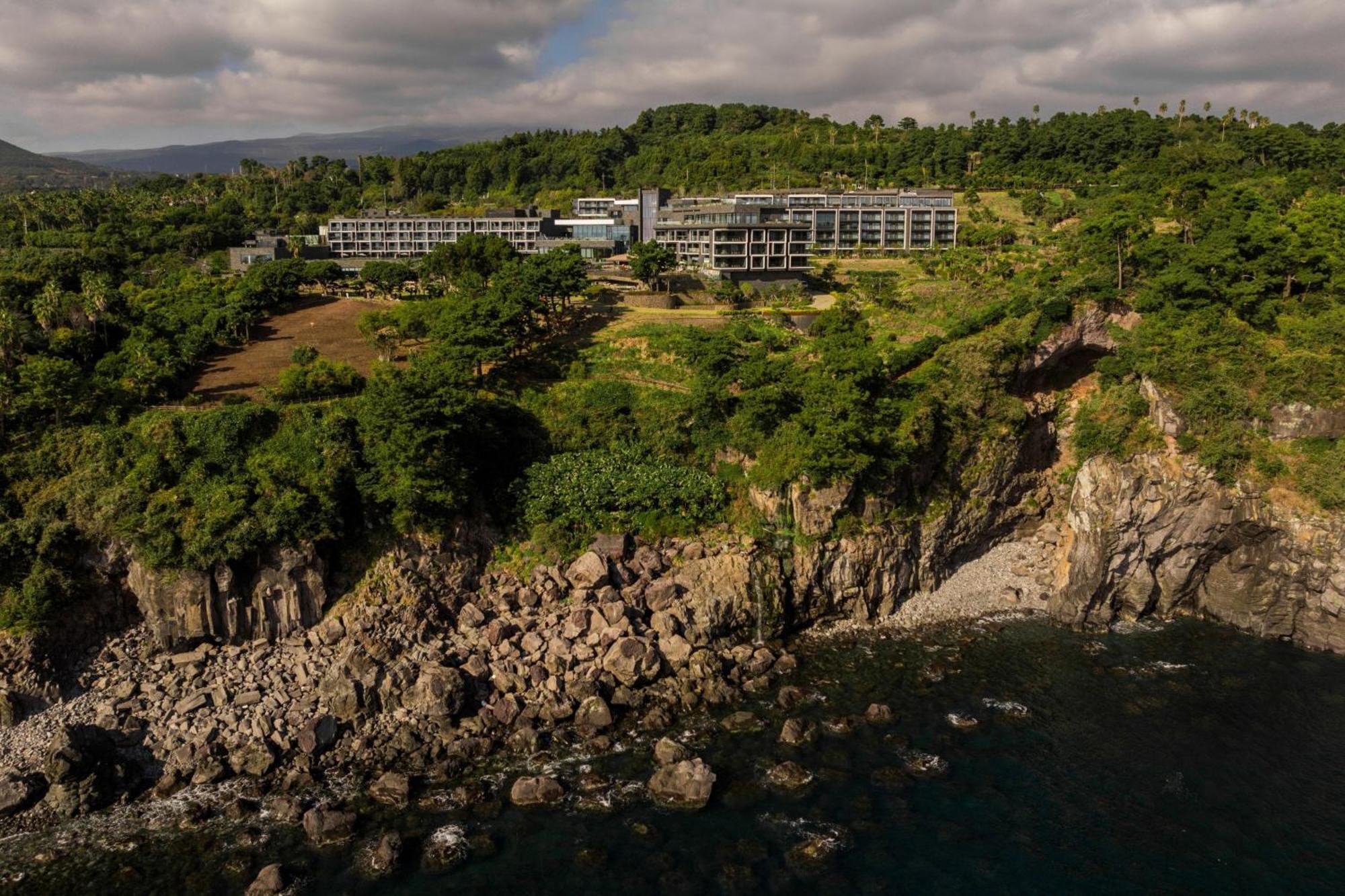 Jw Marriott Jeju Resort & Spa Seogwipo Exterior photo